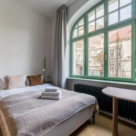 Stylowe W Kamienicy Stare By Bookinghost Apartamento Poznań